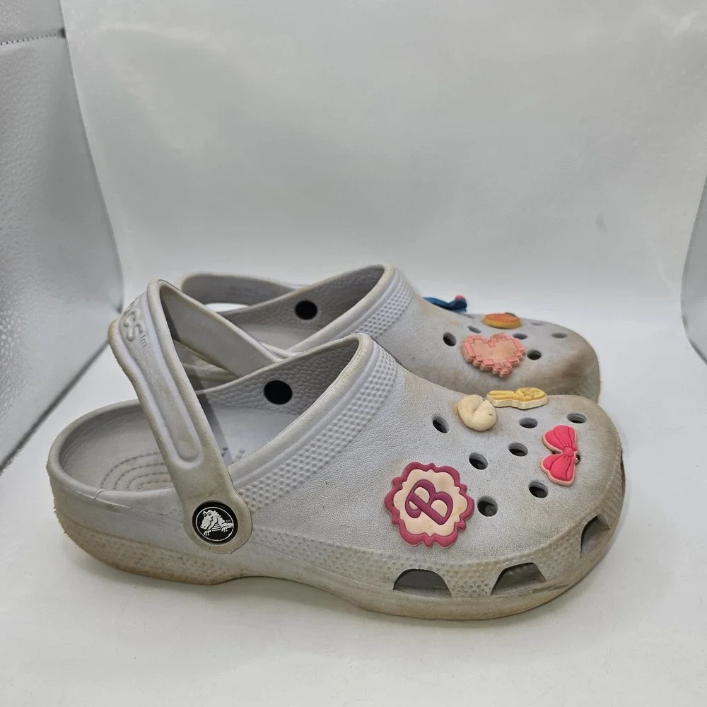 Crocs Unisex Kids' Classic Clogs Gray J3 EU 34 Lilo & Stitch Jibbitz Charms